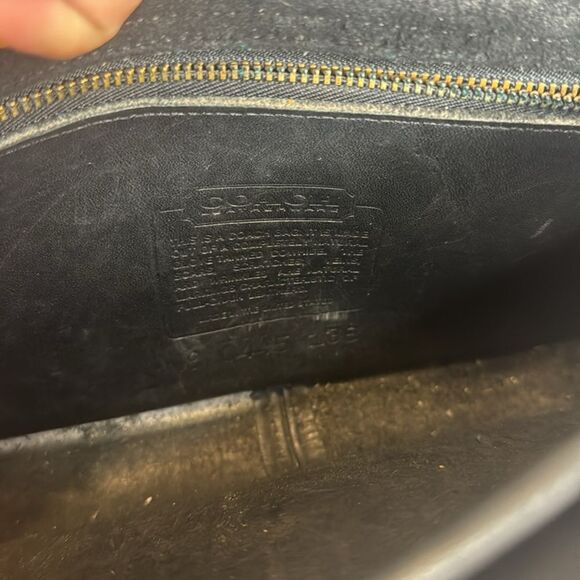 Coach Vintage 90's Black Cowhide Leather Shoulder Purse Front Flap Turnlock - Picture 14 of 14